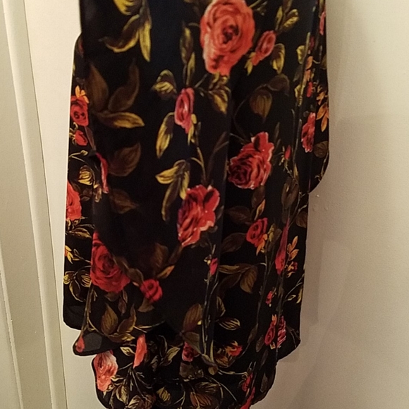 Floral Print Blouse - Picture 4 of 7